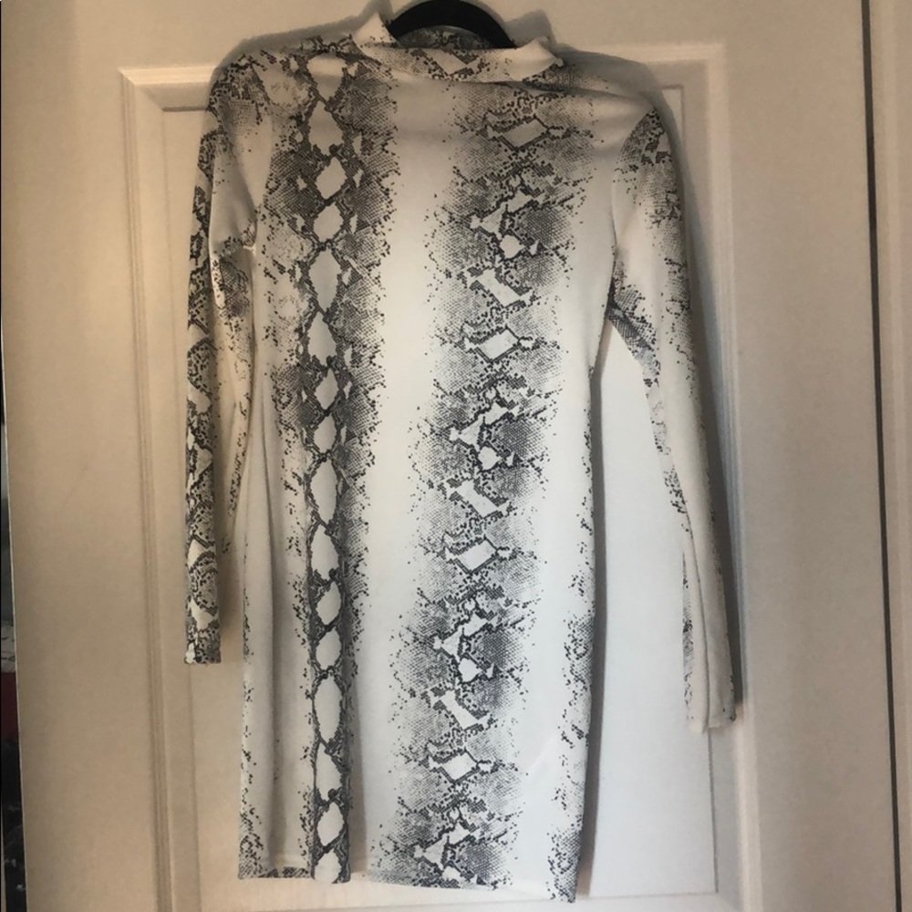 Long sleeve dress